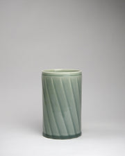 25. susan frost twist vase #2
